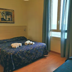 Отель La Brise